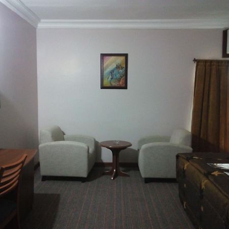 Denis Hotel Abuja Mobushipe Exterior foto