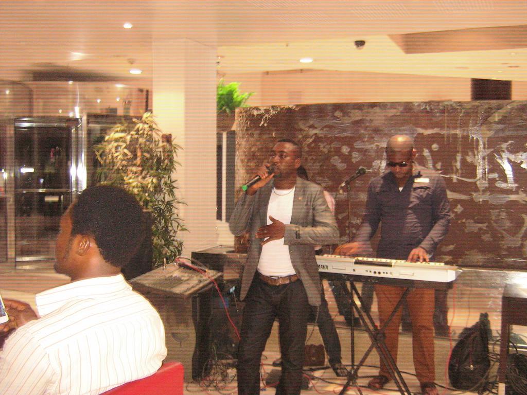 Denis Hotel Abuja Mobushipe Exterior foto