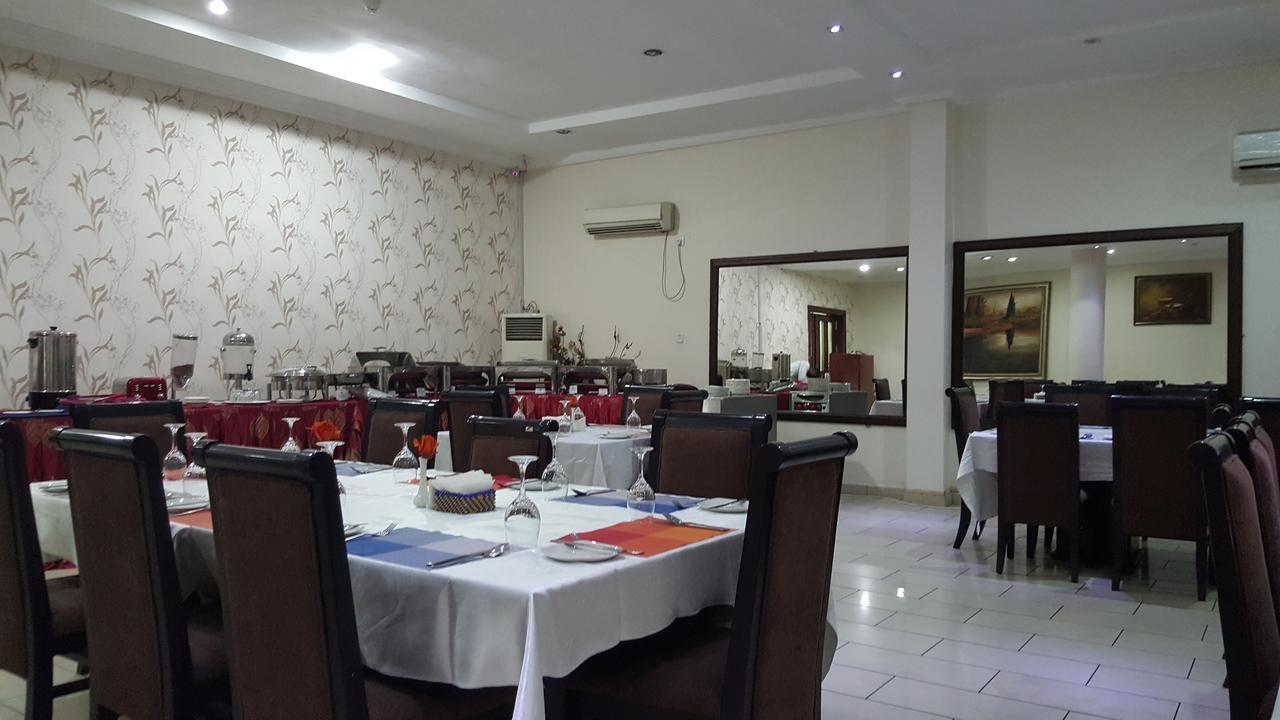 Denis Hotel Abuja Mobushipe Exterior foto
